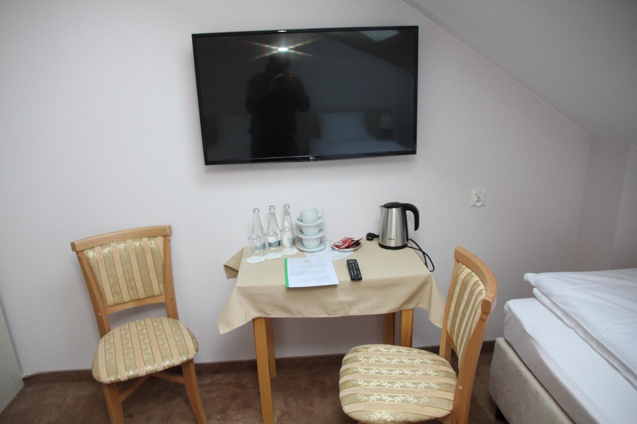 Gosciniec Pod Mlynem Hotel Inowrocław Exterior foto